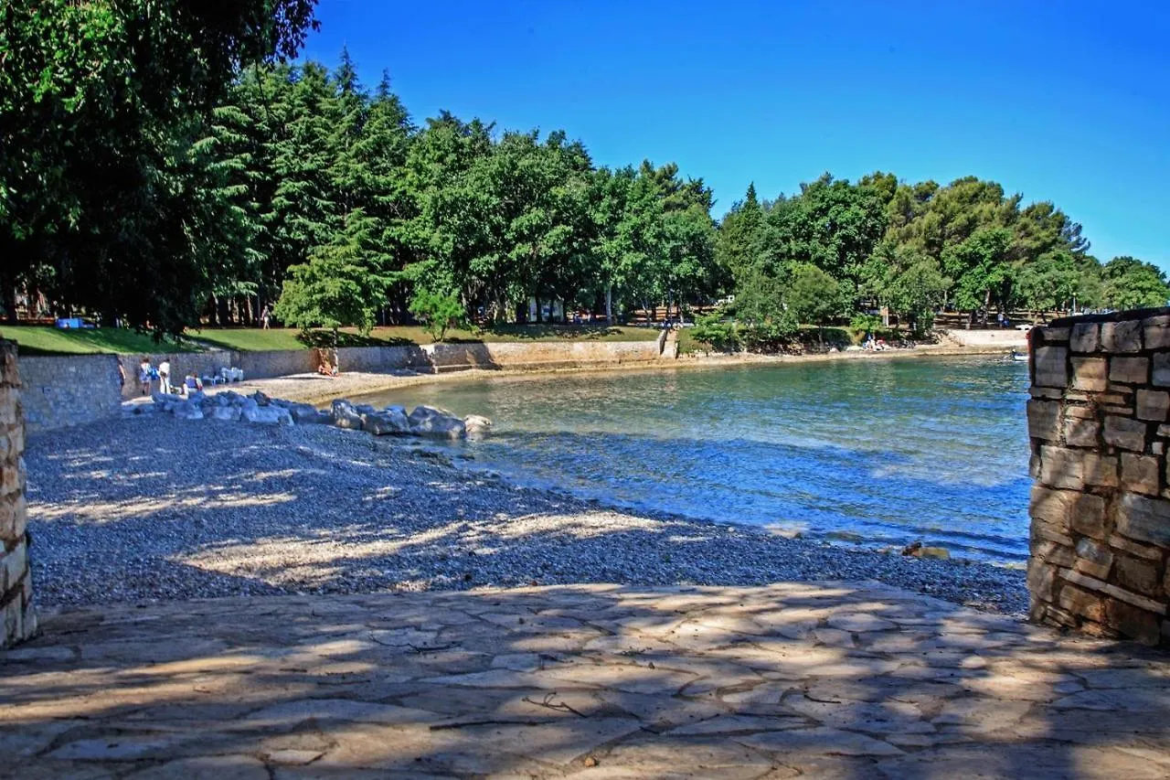Apartments Sanja In One Of Favourite Part Of Porec Beach Area Gasthuis