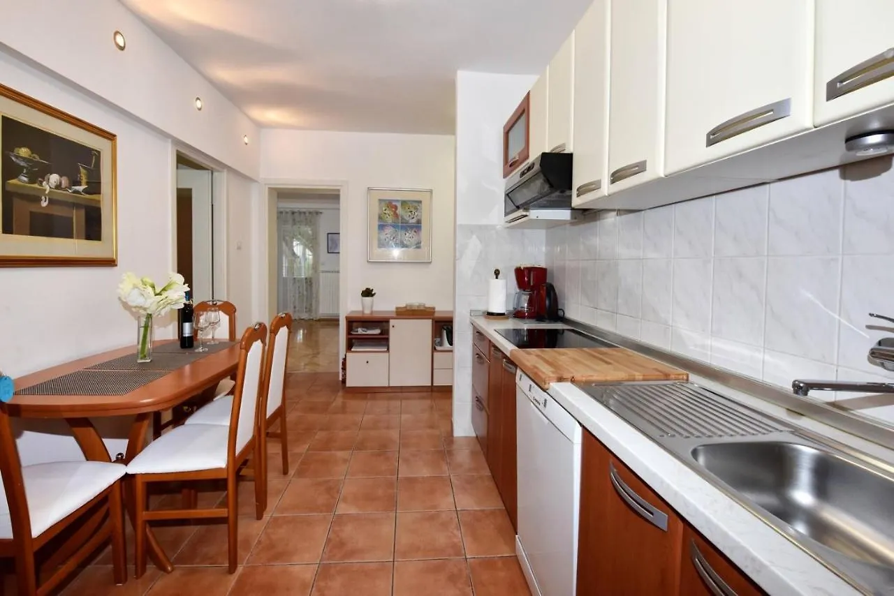Apartments Sanja In One Of Favourite Part Of Porec Beach Area Kroatië