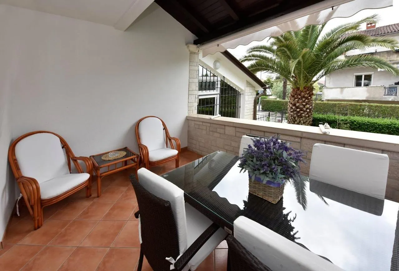 Apartments Sanja In One Of Favourite Part Of Porec Beach Area Gasthuis