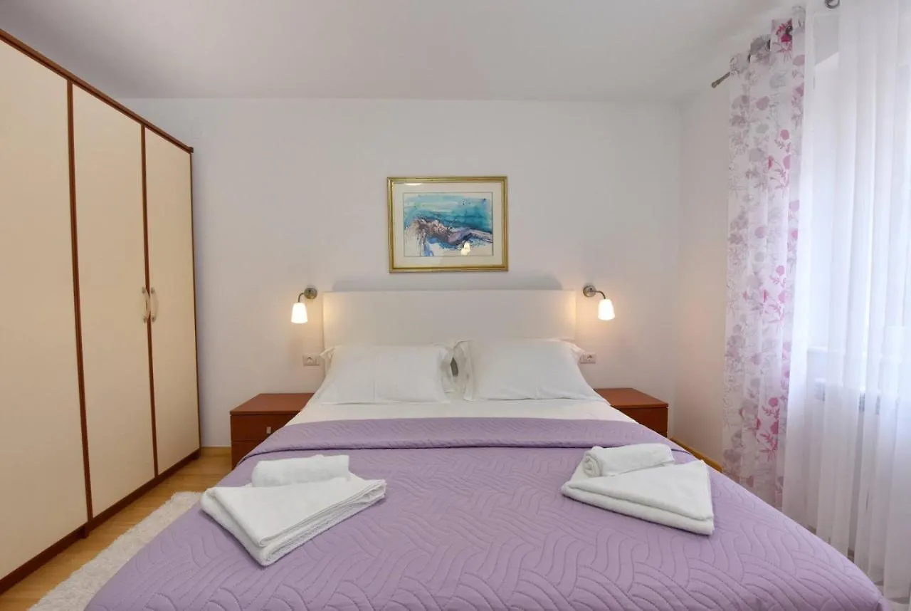 *** Gasthof Apartments Sanja In One Of Favourite Part Of Porec Beach Area Kroatien