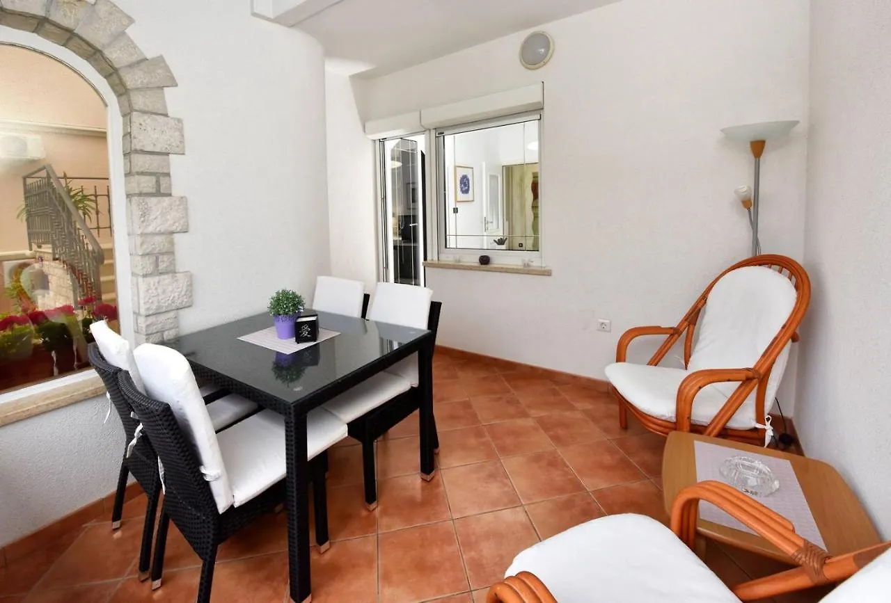 Apartments Sanja In One Of Favourite Part Of Porec Beach Area 3*,  Kroatien